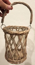 Cute! Wicker Basket & Handle W/Glass Vase for Flowers /Potpourri or? ~Home Decor
