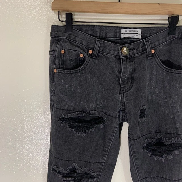 Pantalones de mezclilla ajustados One Teaspoon talla 27 negros trashed Freebird III desgastados rasgados Foto 2 de 4