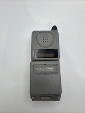 Motorola Dynasty Flip Phone 67414 Original Parts Only With Charger Stand