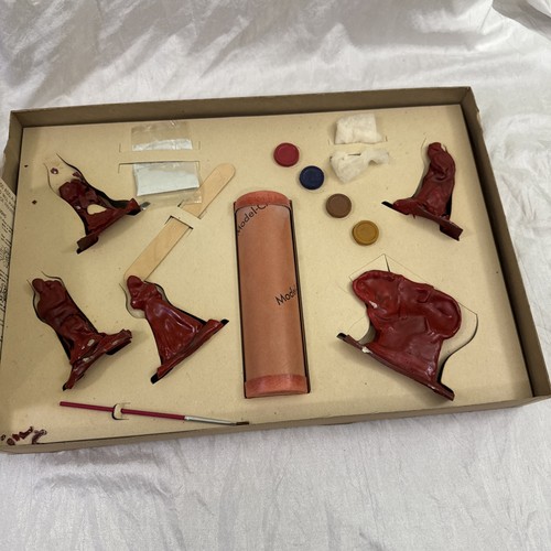 Kay Stanley's Model-Craft Molding & Coloring Set 'Roaring Frontier'-cowboys - Picture 2 of 8