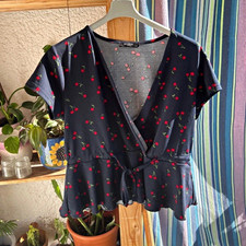 Reserved Damen Wickelbluse Blau Kirschmuster ...