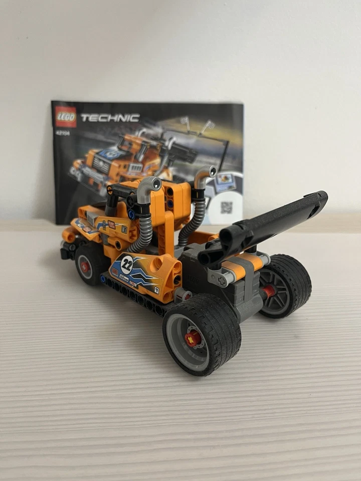 LEGO Technic 42010 Off-Road Racer, foto 2 di 2