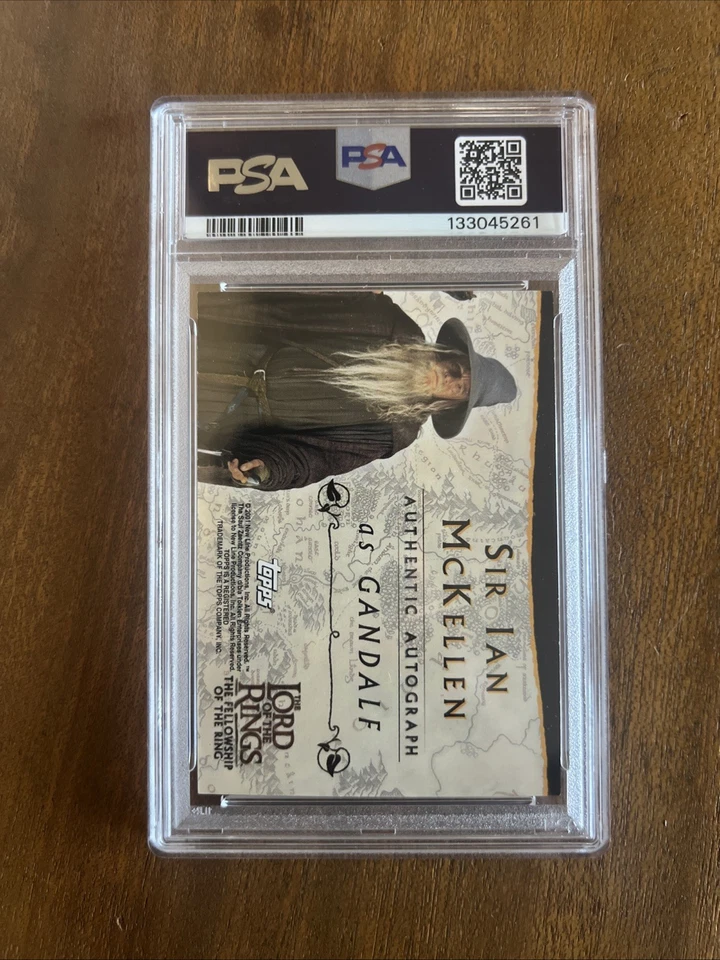 Sir Ian Mckellen LOTR La Comunidad del Anillo Topps Firmado PSA8 🔥 Foto 3 de 4