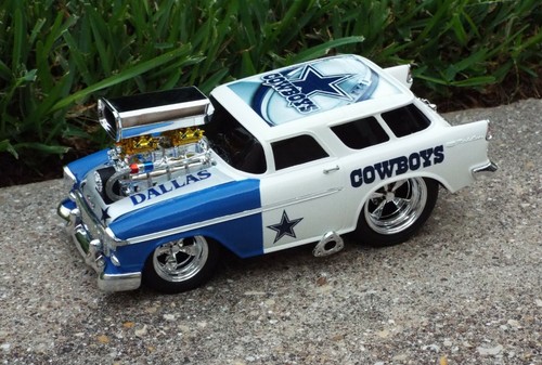 Dallas Cowboys Football Team Custom Muscle Machine 1955 Chevy Nomad Auto 1:18 - Bild 1 von 9