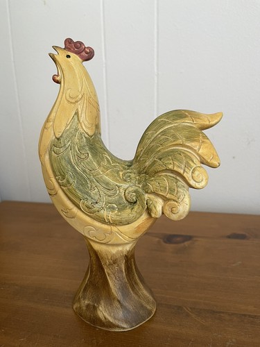 Beautiful Crowing Rooster Figurine - Picture 4 of 11
