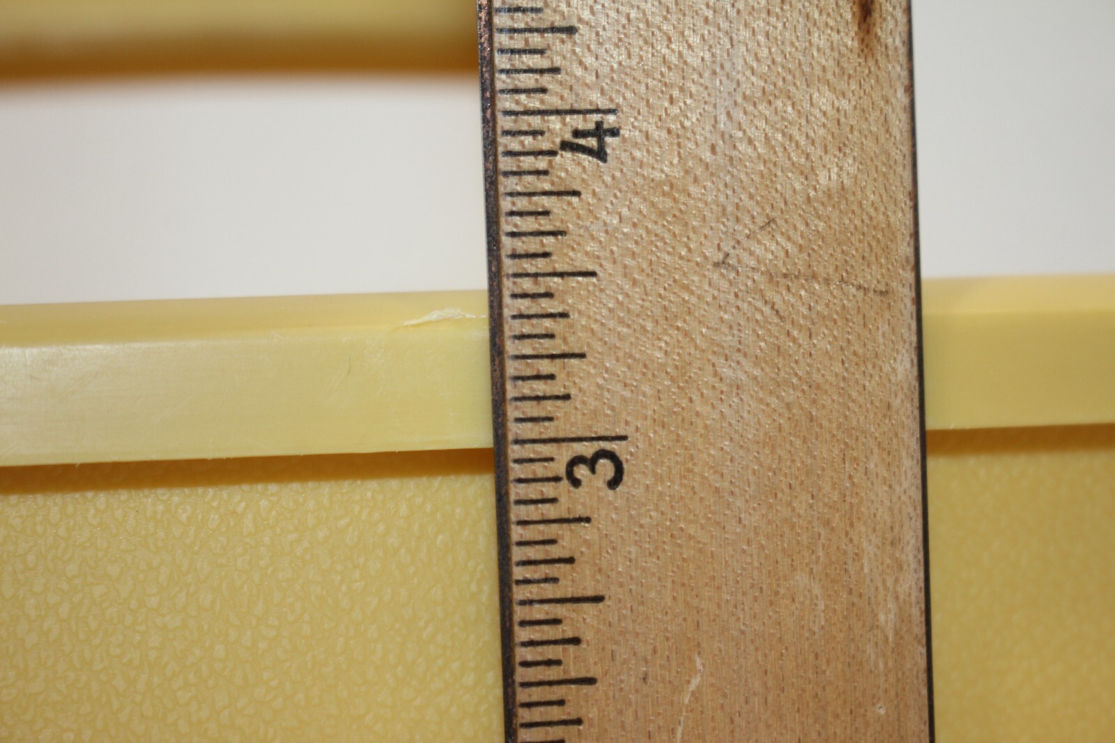 Yellow Rubbermaid 3153 Divided Storage Roughneck Carry Cleaning Craft Part Caddy