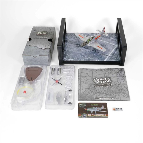 for FOV People's Liberation Army 81 P-51 Mustang fighter 1:72 Aircraft Model - 第 1/12 張圖片
