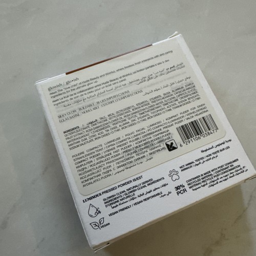 Glowish By Huda Beauty Pressed Powder Luminous | 08 TAN  _ NEW - Picture 2 of 5