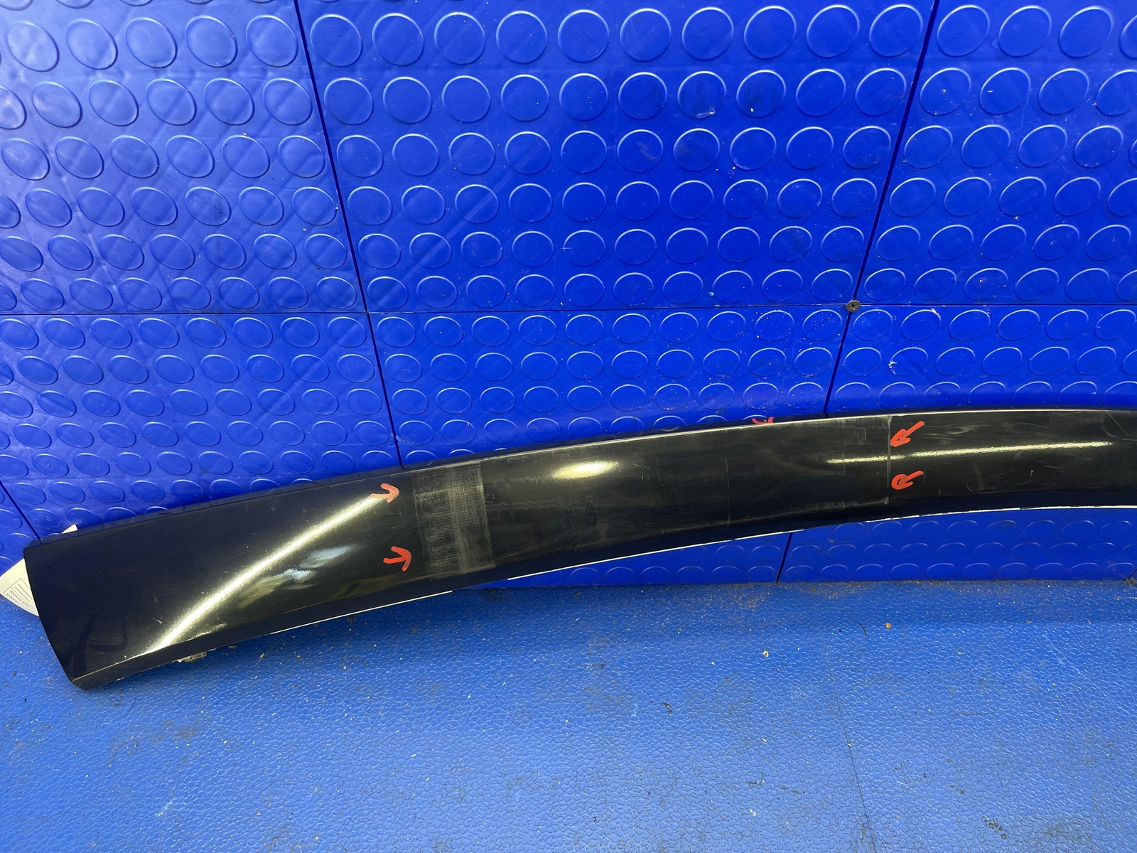 2014-2020 BMW I8 RIGHT SIDE ROOF MOULDING TRIM (B96) *SANDED* 51447336424