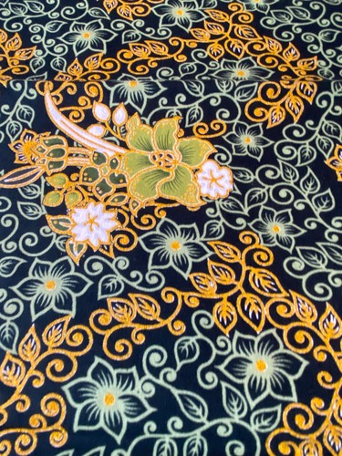 Batik Ratna Dewi , Sarong. Pekalongan Indonesian. Potong Panjang. Hand printed. - Picture 8 of 16