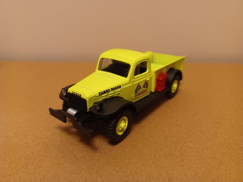 Denver Druckguss 1:48 Maßstab 1947 Dodge Power Wagon - GELB MENARDS RACING - Neu - Bild 5 von 7