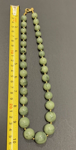 joan rivers green graduated plastic bead necklace/signed 21 in. - Picture 2 of 5