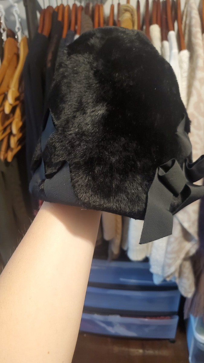 Miss DIOR by Christian Dior Fur Saucy Bucket Hat Vintage  display picture 3