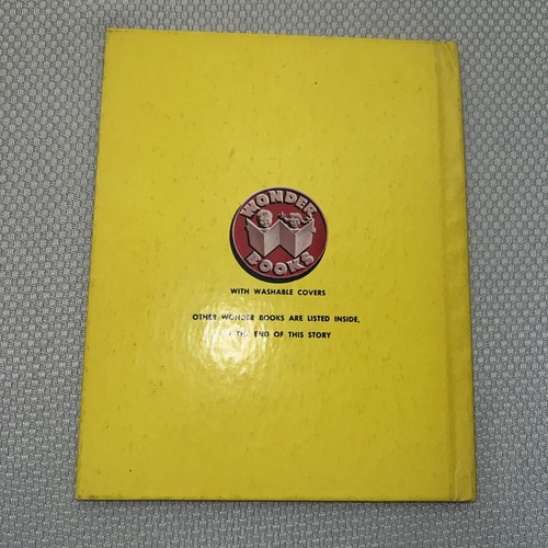 Raggedy Ann and Marcella's First Day at School: Wonder Book #588, 1952 - Picture 2 of 8