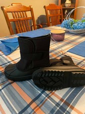 NWT The Children's Place Kids Size 1 Black Snow Winter Boots Lined