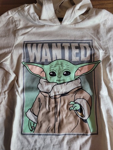 Star Wars The Mandalorian Baby Yoda Wanted Hoodie Kids T-Shirt Size 5T - Picture 2 of 6