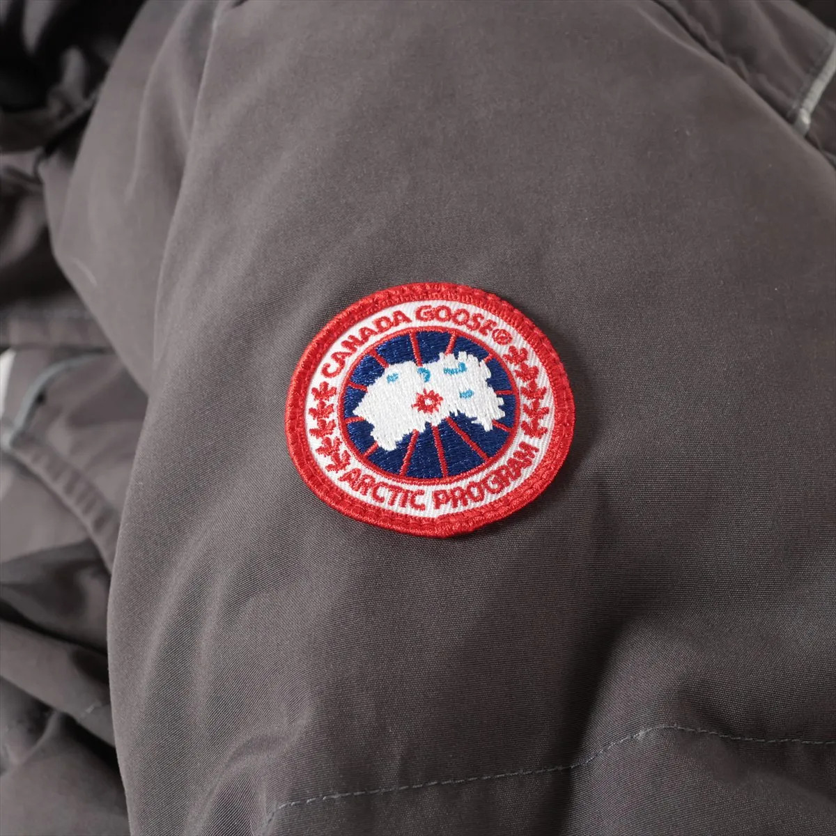 Canada Goose Cotton & Polyester Down jacket L (14-16) Kids Gray  4597Y Sotheby E thumbnail 3