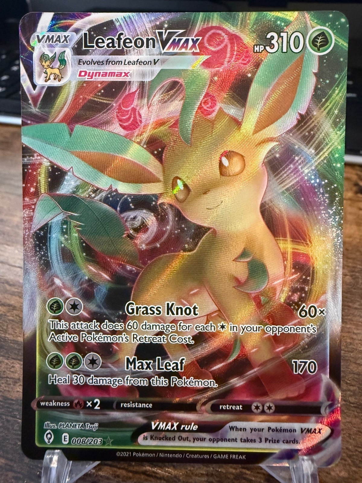 2021 Pokemon SWSH Evolving Skies Leafeon VMAX 008/203 Ultra Rare Holo - NM