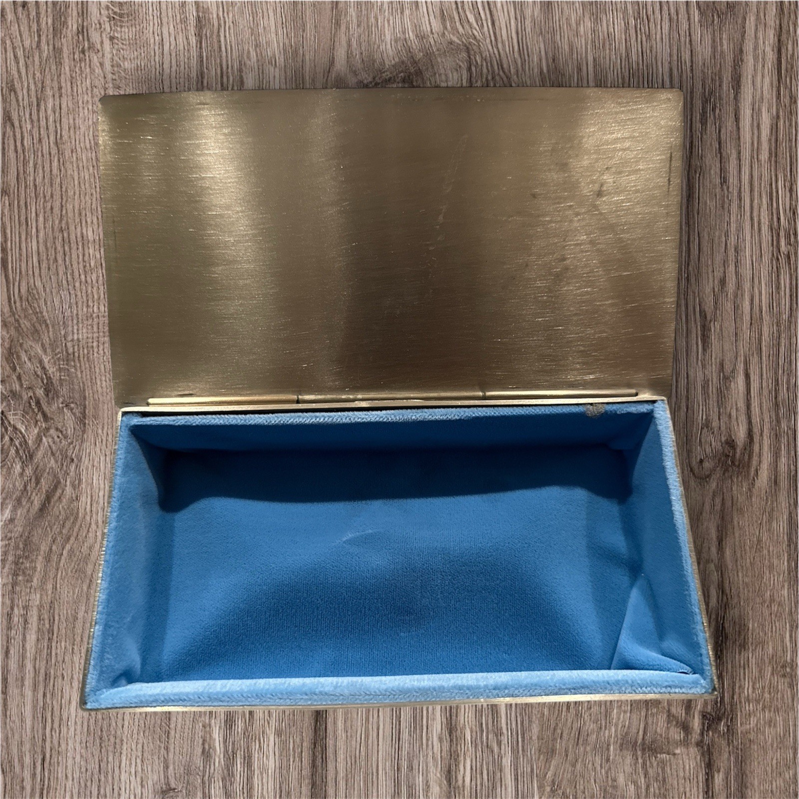 KIRK STIEFF PEWTER COMMEMORATIVE PLAQUE TO FRANK J. DE FRANCIS MEMORIAL DASH.