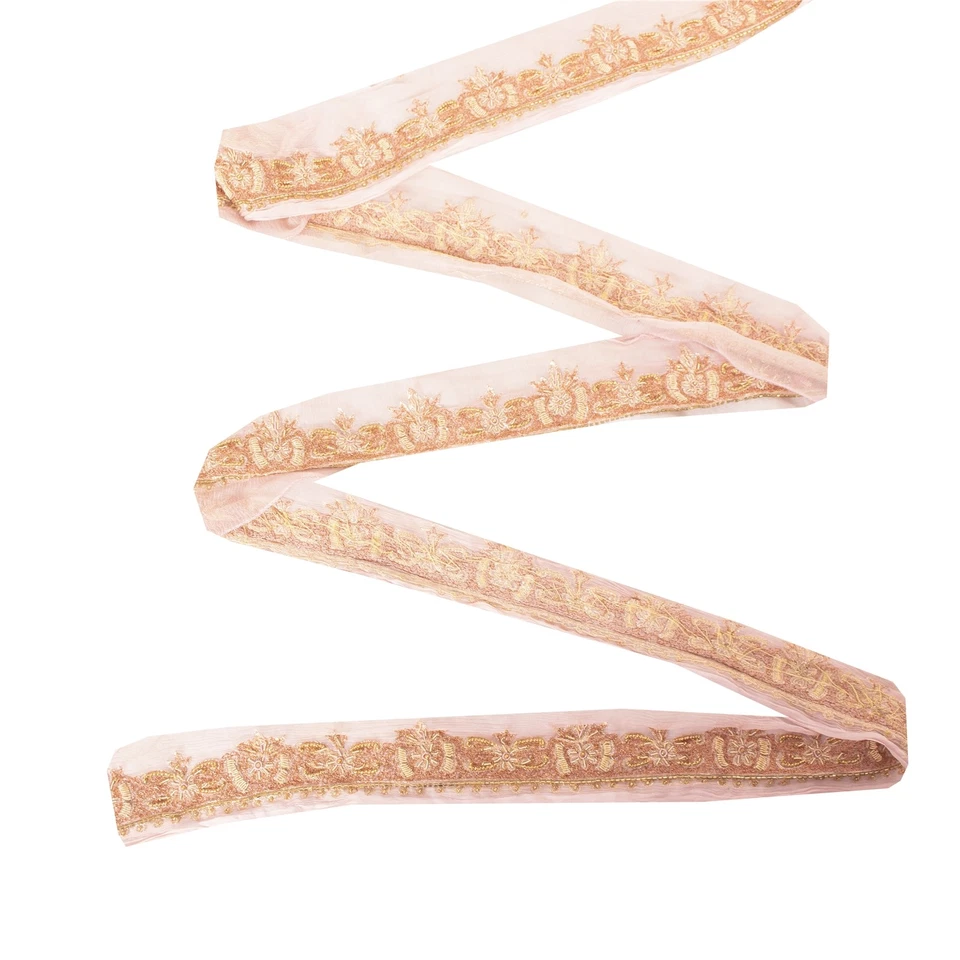 Cinta de decoración con borde de sari antiguo con cuentas a mano de 1 yarda de colección sánscrito Foto 3 de 4