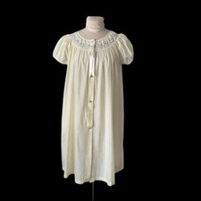 Vintage 1950s Light Summer Robe with Embroidery, Yellow Schrank Duster, Medium
