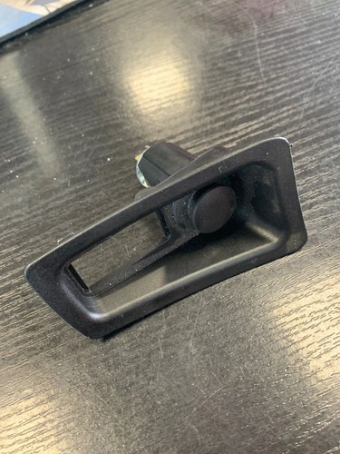 AUX in-socket connector