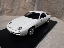 1/18 Porsche 928 white 990607