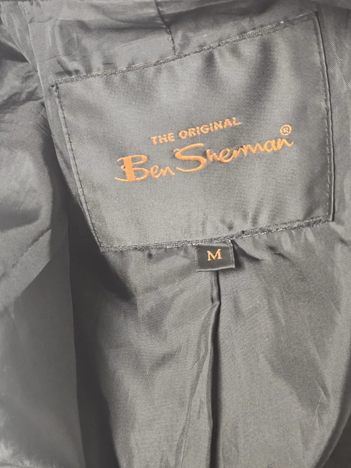 Ben Sherman Vintage 2005 Black Trench Coat Med Mens, great condition, 3/4 length - Image 4 of 4