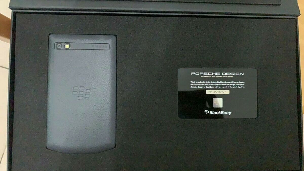 BlackBerry Porsche Design P'9983 3.1 BlackBerry Porsche Design P'9983 3.1