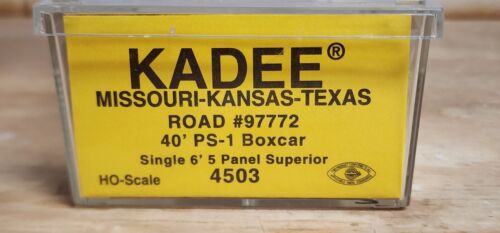 MKT Railroad 40' PS-1 Boxcar with 6' Single Door 97772 Kadee 4503 HO RTR - Picture 2 of 2