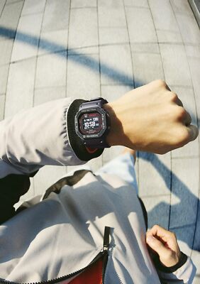 Casio G-SHOCK DW-H5600MB-1A4JR G-SQUAD Sport Digital Bluetooth