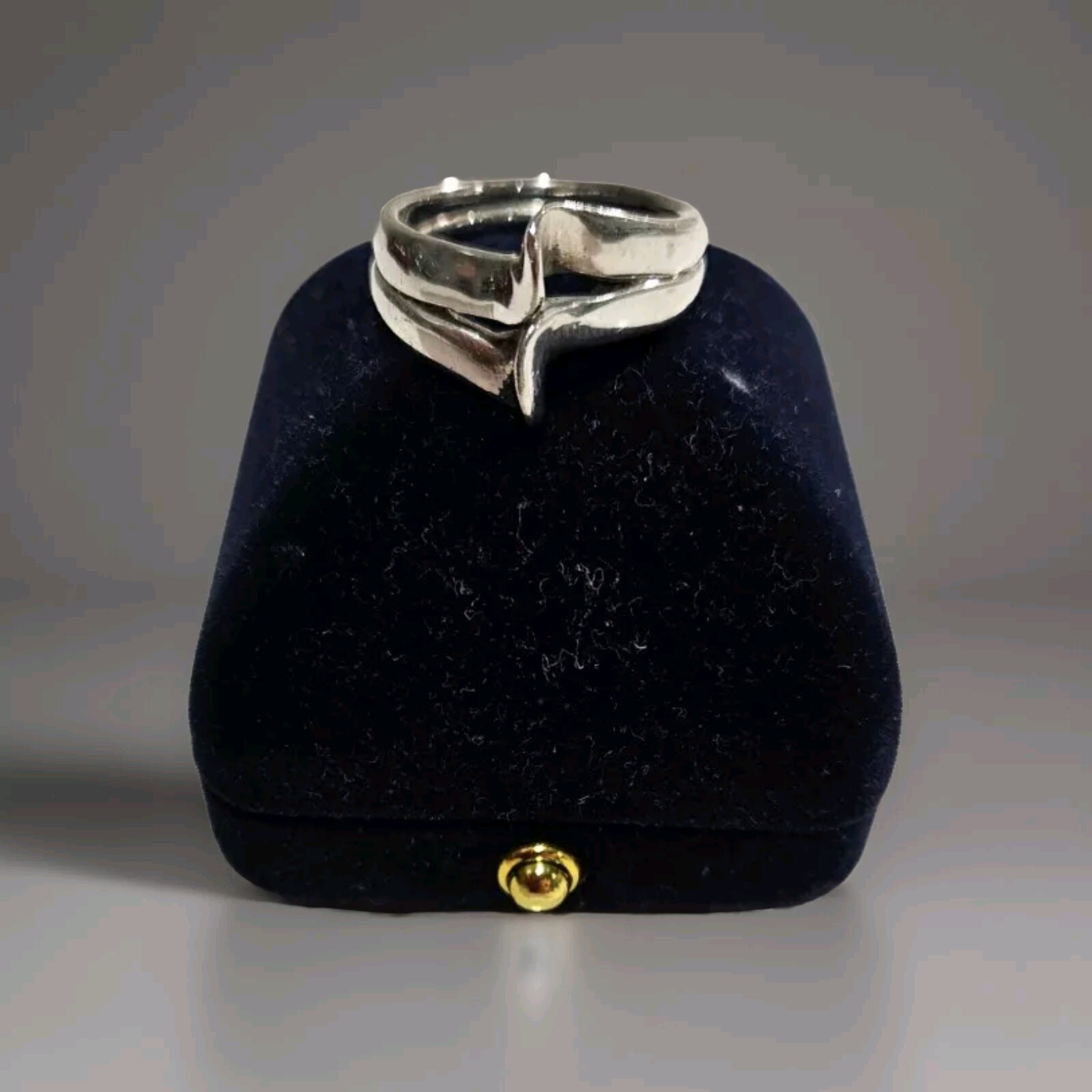 Solid Sterling Silver Wave Knot Style Vintage Rin… - image 13