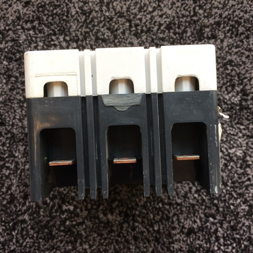 Eaton Cutler Hammer HFD3070BP10 3 Pole 70 AMP 65K 600 VAC Circuit Breaker - Picture 9 of 11