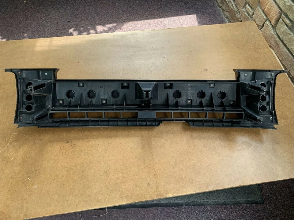 Infiniti QX4 2001-2002 parrilla superior delantera 62310-3W701 Borgoña Perla (rojo) OEM Foto 4 de 4