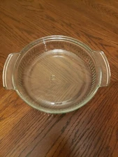 Anchor Hocking Baking Dish Clear 8" Round # 1430 1 QT.  NO LID (1 CHIP ON RIM)