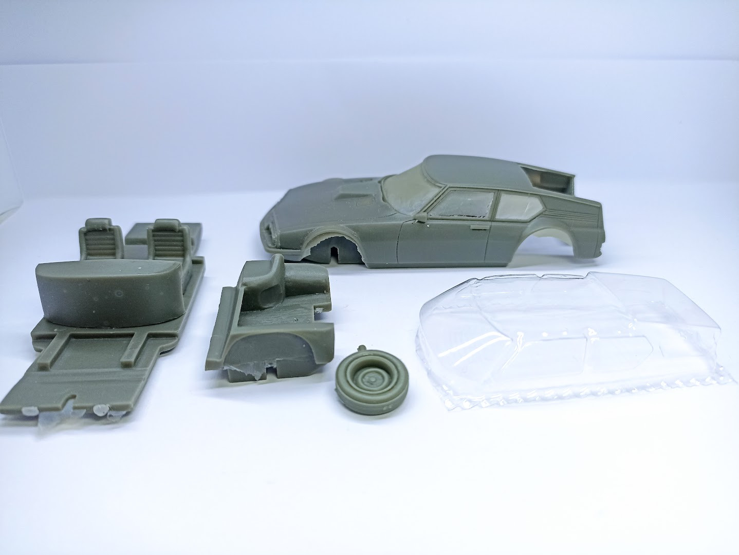 Carrosserie Citroën SM Courte 1:43 en résine de haute précision