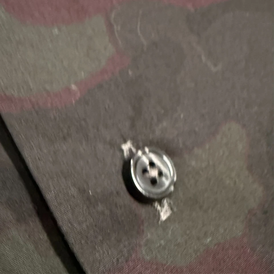 Camisa de Vestir XACUS Calce Ajustado Camuflada Verde Manga Larga Hecha en Italia 16 1/2 Grande Foto 4 de 4