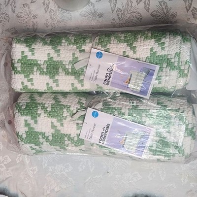 Room Essentials Green White Houndstooth Table Runners, set of 2