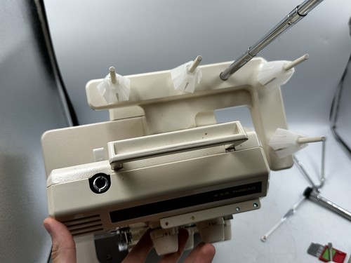 VTG Juki Baby Lock BL5260 Serger Sewing Machine W/ Pedal Working Read - Picture 18 of 24