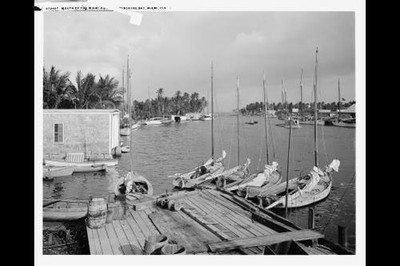 Mouth,Miami River,piers,wharves,boats,bays,ships,Biscayne Bay,Florida,FL,1900