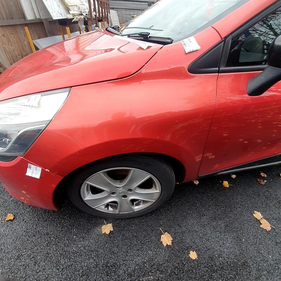 2012-2016 RENAULT CLIO 1.2 Wing Passenger Near Side - Image 2 of 4