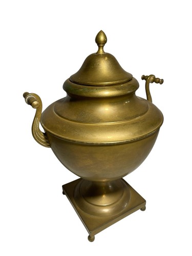Vintage Large Decorative Brass Urn W/ Lid Handles Pedestal Verdigris - Picture 4 of 9