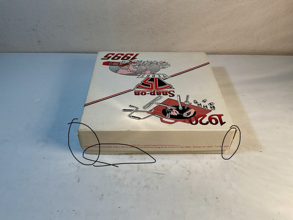Snap On 75th Anniversary Diecast Winross USA 1:64 Semi Truck