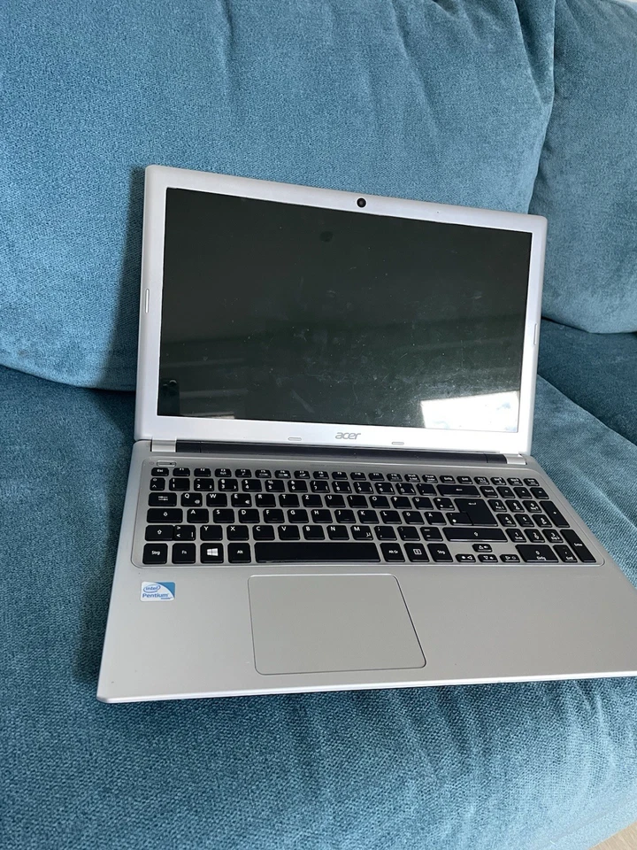 Acer Aspire V5-531 Laptop in gutem Zustand - Bild 4 von 4