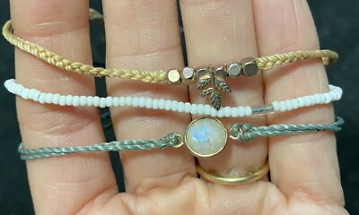 Pura Vida Bracelets Piece costa Rica Tan Leaf White Bead Teal