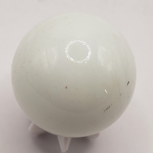 Black & White Scotch Advertisement 1" Shooter Marble With Stand 39-7 - Picture 2 of 2