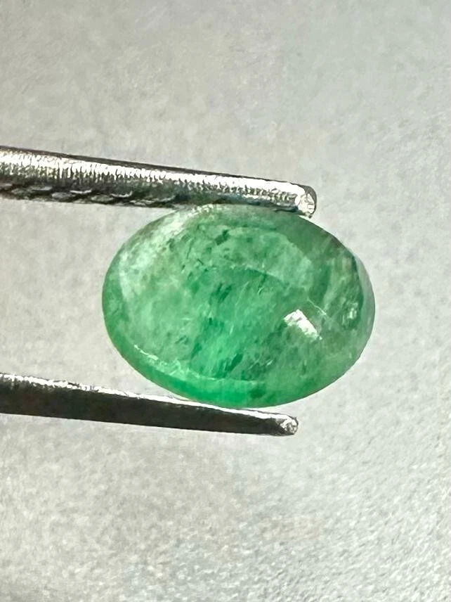 6.5x5x3mm 0.66ct beauty Green Emerald Oval Cut Loose gemstone - Image 3 of 4