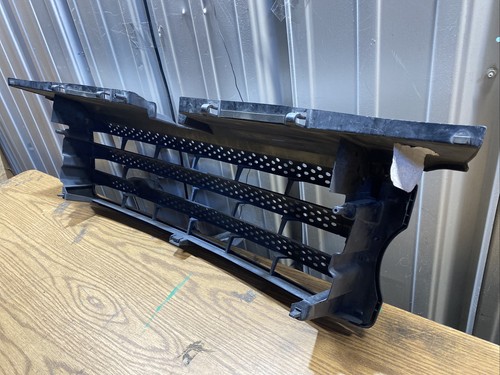 2006 2007 2008 2009 LAND ROVER RANGE ROVER SPORT L320 GRILLE OEM - Picture 6 of 13