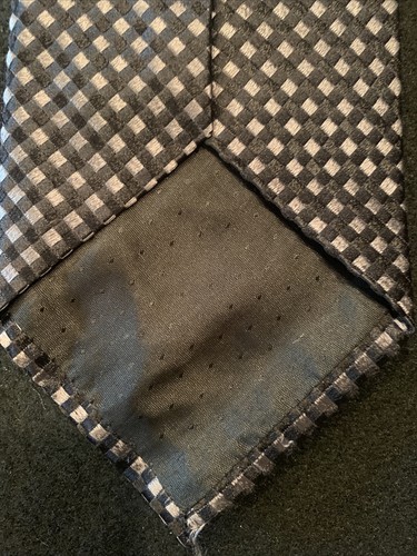 Geoffrey Beene Mens Tie 100% silk 58"x4" Hand Made Black Diamond - Picture 5 of 6