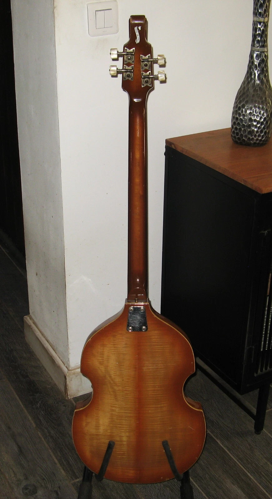 Picture 4 of 8